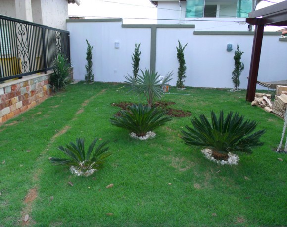 Casa 2 – Jardim lateral